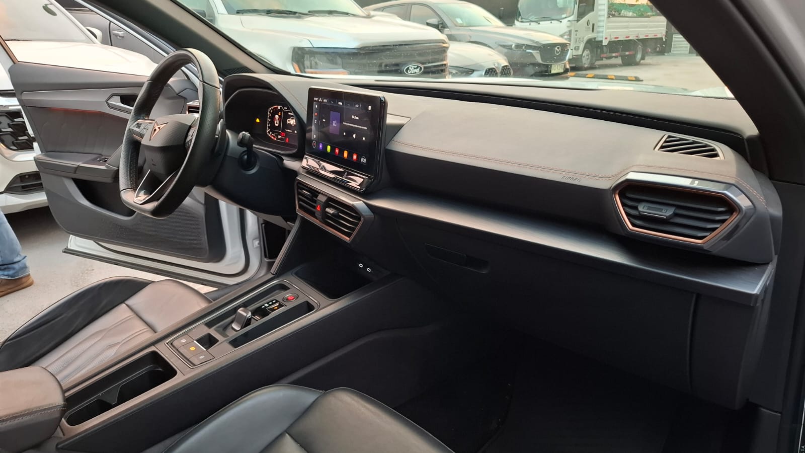 CUPRA FORMENTOR TSI 2.0 AT 2024 - Imagen 15