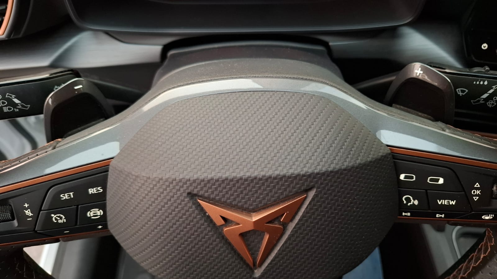 CUPRA FORMENTOR TSI 2.0 AT 2024 - Imagen 22
