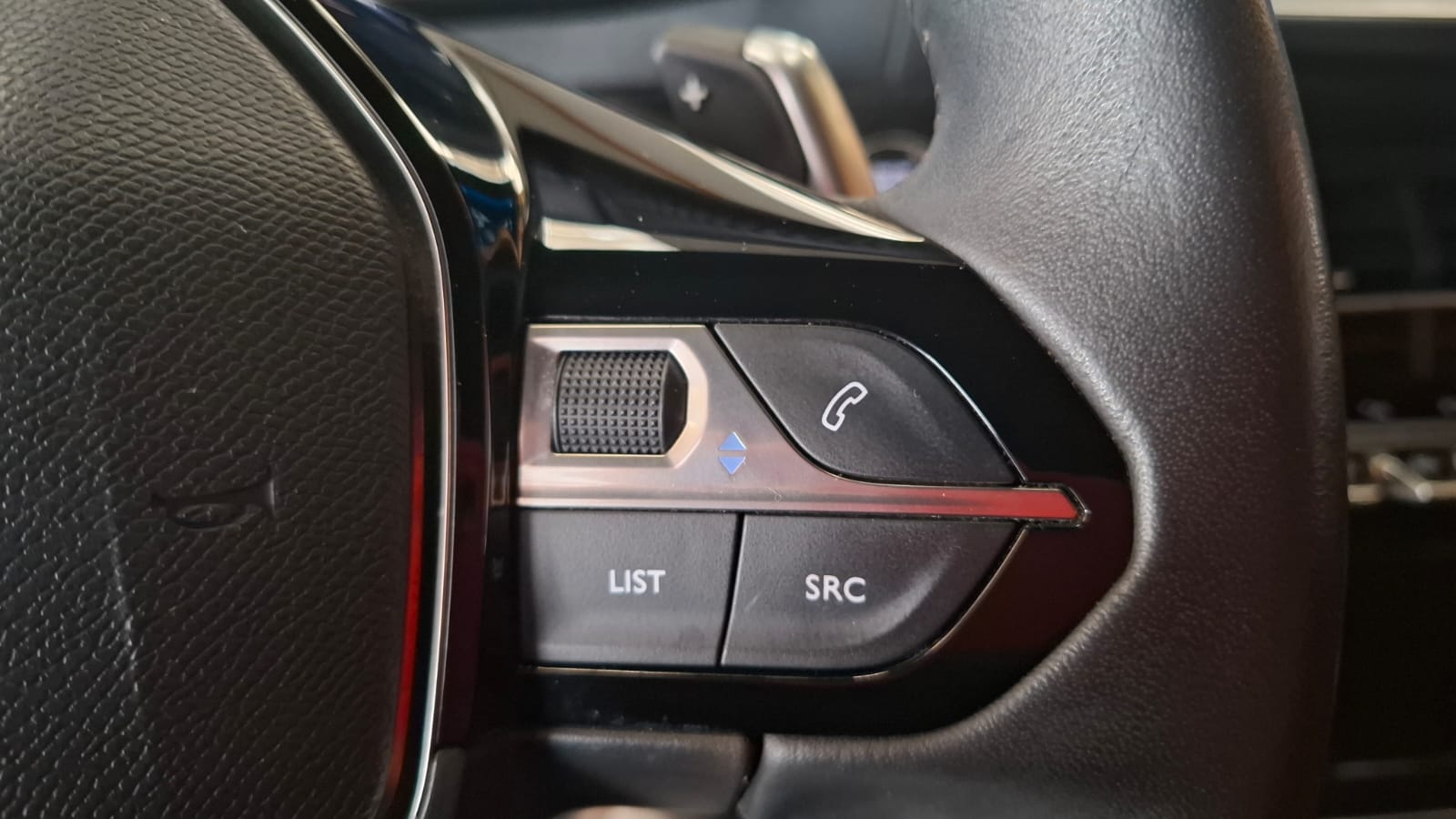 PEUGEOT 2008 130 EAT8 1.2 AUTOMÁTICO 2023 - Imagen 18