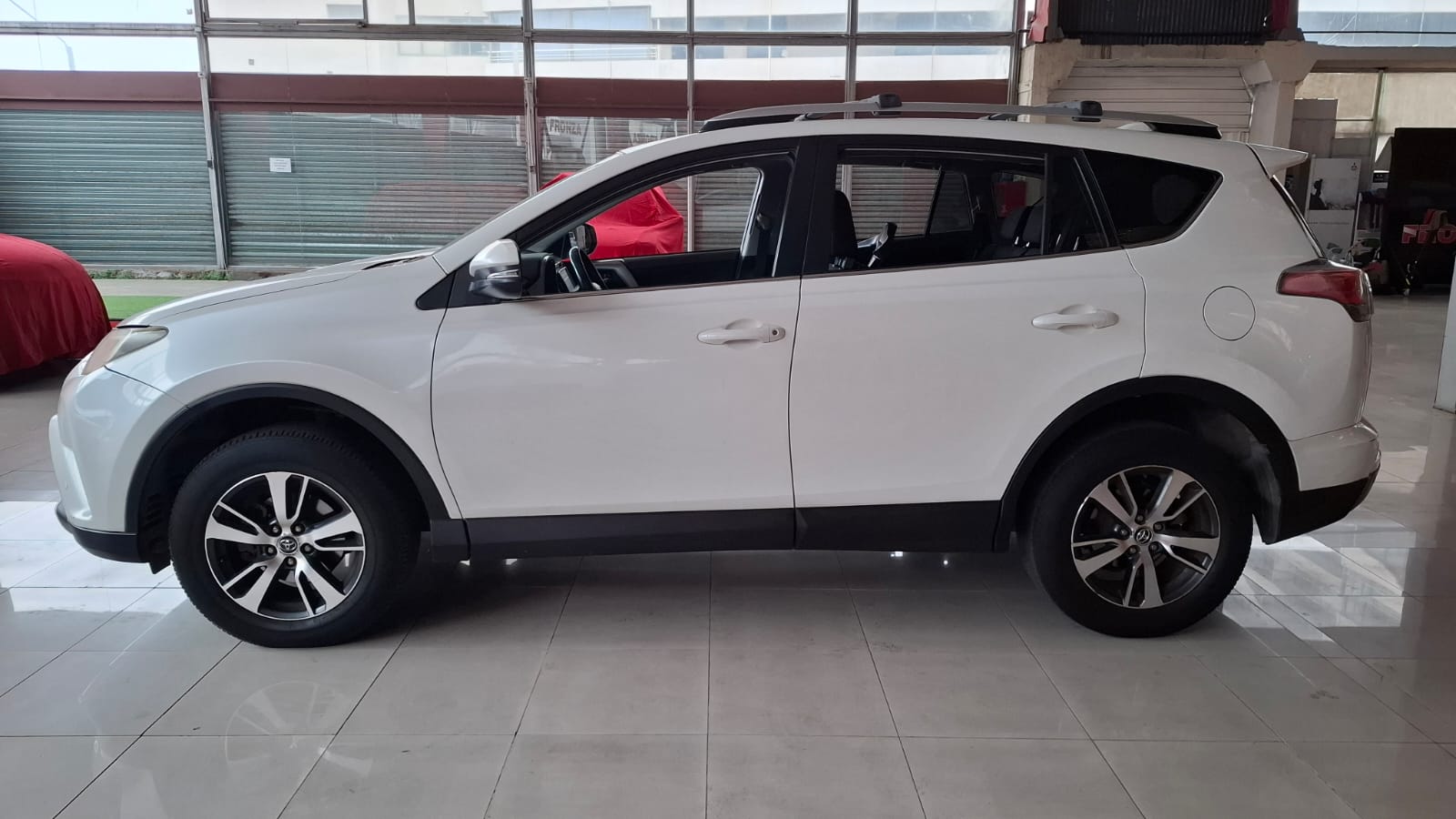 TOYOTA RAV 4 2.5 AUT 2016 - Imagen 8