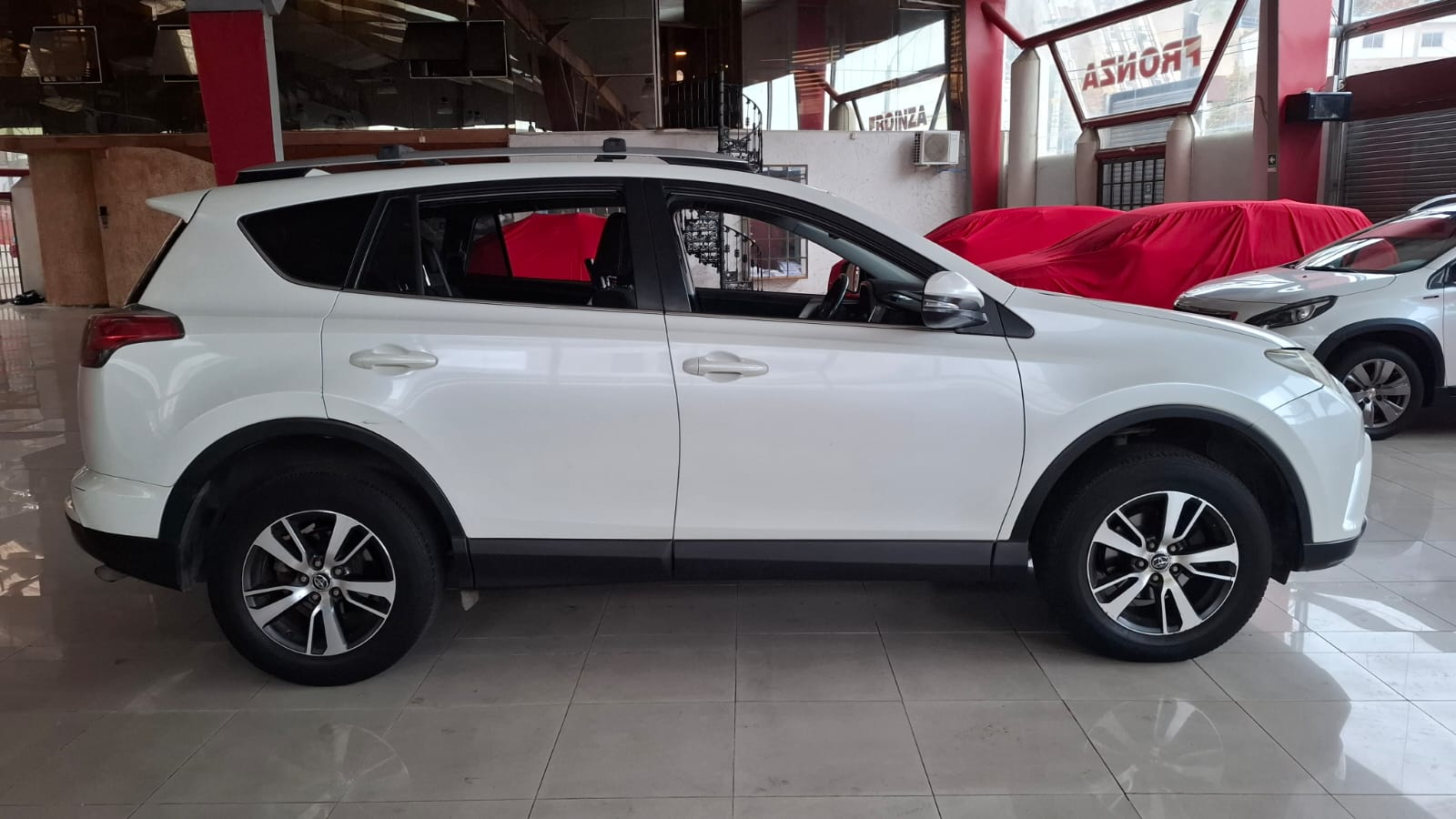 TOYOTA RAV 4 2.5 AUT 2016 - Imagen 9