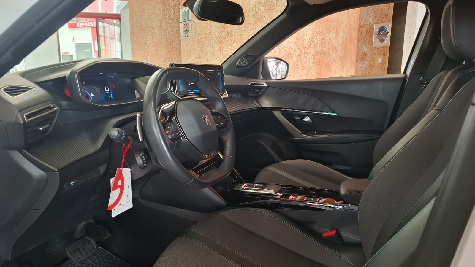 PEUGEOT 2008 130 EAT8 1.2 AUTOMÁTICO 2023 - Imagen 10